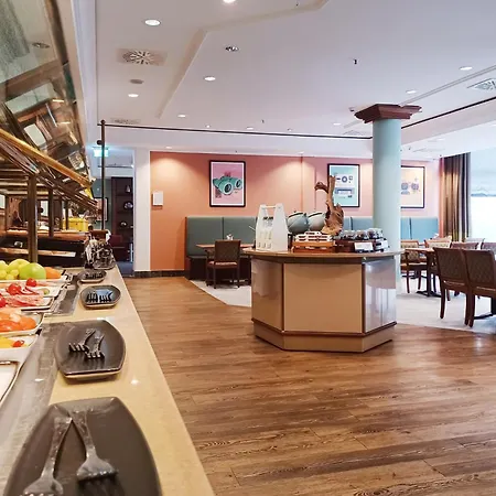 Garner By Ihg Hotel 4*